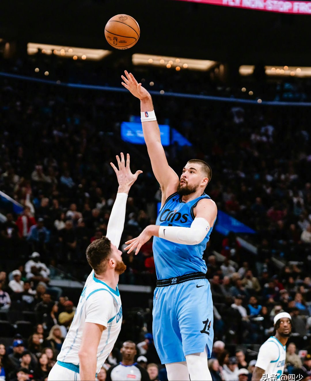 快船关键时刻失误不断，球队憾负对手，增加.